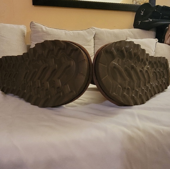 COPY - BearPaw Boots NWT and Box, - Picture 5 of 5